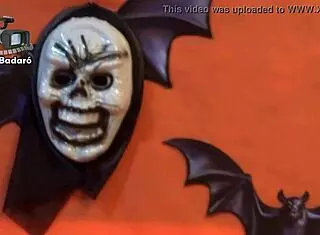 Gordinha heads to halloween party and enjoys wild sex with mr rola and gauchito in full xvideo red action!