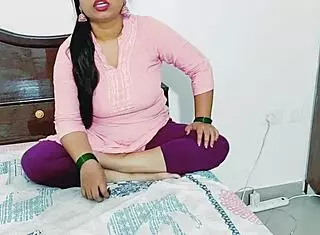 Hey, check out this desi Indian step sis getting fucked hard 😈🍑