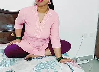 Hey, check out this desi Indian step sis getting fucked hard 😈🍑
