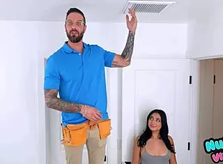 OPHELIA PURR TEACH HOW TO HANDLE CAULK!