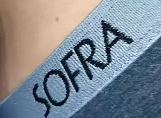 hey, i just love fingering and massaging this cute sexy little 18+ belly button up close