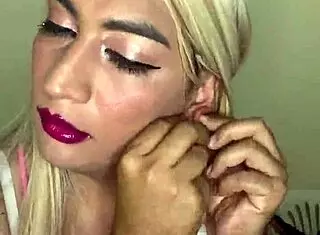 hey, watch me apply makeup beautifully for my viewers