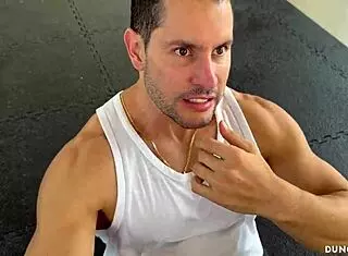 There was nobody else in the gym so this big ass latina gave in to muscular temptations with squirting