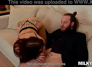 Esposa Pelirroja Deja Que Su Amante Le Llene El Culo De Leche