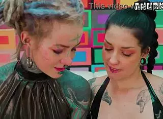 goth lesbians in latex go wild with anal fisting squirting gapes in miniskirt