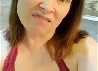 Lynnette Lyons Gets Interviewed For Xvideos Before Water Sports And Facial Previews