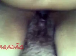 Puta Peluda Gozando Dentro