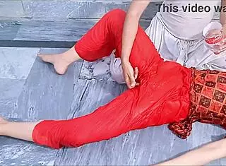 Desi cute bhabhi and devar interrupt homework for hot indoor water activity in Indian girl video