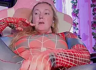 Pussy play with spider girl