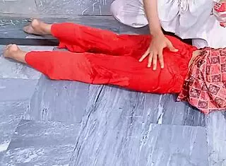 Desi cute bhabhi and devar interrupt homework for hot indoor water activity in Indian girl video