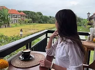 eating pizza with cum on my face in public cafe pov