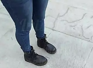 i end up fucking this cheating girl i met at the mall shes a skinny latina student we do missionary and doggystyle outdoors with creampie swallow in mexican roleplay audio en español