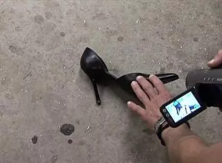 Young 18+ Girl Fucked Hard by Worker While Vigilantes Spy on Cameras!