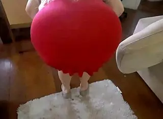 The fuck began with a taste of the blonde's fleshy pussy but she quickly begged him to fuck her 😏