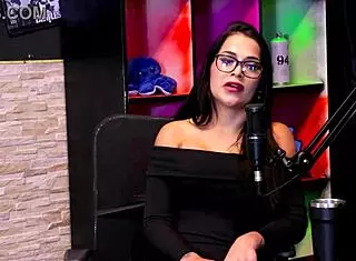 Difícil comer uma menina não teve proposta de fetiches nojentos mostrou uma posição pra fazer sexo e uma sentada from guilherme filmmaker porn watch on sheer red.