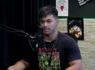 Difícil comer uma menina não teve proposta de fetiches nojentos mostrou uma posição pra fazer sexo e uma sentada from guilherme filmmaker porn watch on sheer red.