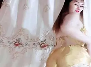 Viet Teen 18+ Dancing Bigo Wildly!