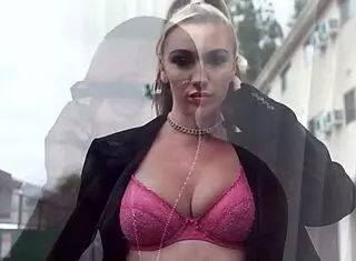 Rome Major makes Kendra Sunderlands fat ass bounce on his big black cock with interracial riding cowgirl doggystyle