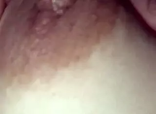 Latte dai capezzoli, slut milf, milk those big tits now!