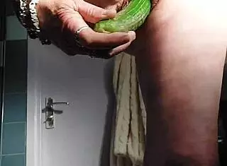 Hey oma, why are you fucking that cucumber in your granny kut?