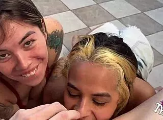 curvy ninfetas crave cum on their feet in double fetish action