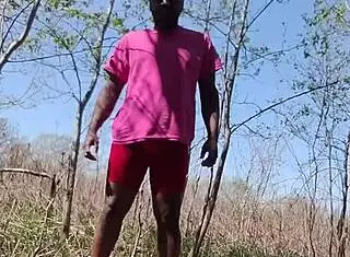 Hey, check out this dance workout where I'm moving in opposite directions bright and early