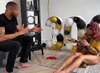 Bhabi Aaliyah Yasin celebrates with monster big black cock blowjob and interracial cumshot