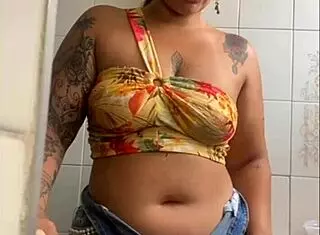 I am in the live and opened my zipper to show how much I want to give, oops