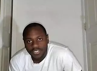 relaxing eating stretching and thinking of what to say and do to sound more thankful for free around religious holidays like thanksgiving 1