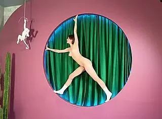 Nude shaved pussy broadcast from wild outdoor erotic shoot?