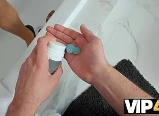 Wow! Shaved Pussy Ignites Bathroom Fuck With Mature Slut!