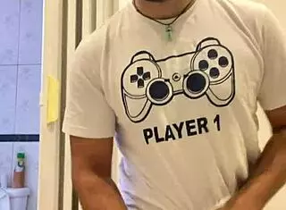 solo babe fingers shaved pussy to squirting orgasm