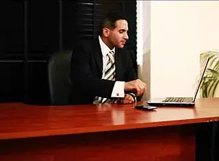 Any Time Addiction: Huge Ass Babe Fucked for Facial Cumshot