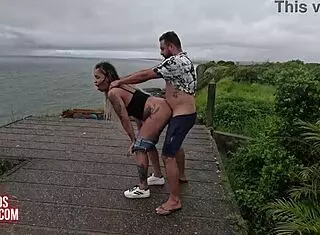 casal mattos na praia com grelona anne foda molhada gozada surpresa 🔥🍑💦