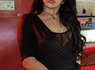 Old Venezuelan Teacher Milf Shakes Big Ass Teaching Dance!