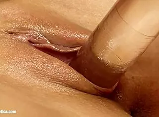 Suzi and Winona's dildo play drives us wild?