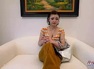 Short Haired Cutie Wendy Rims Ass And Sucks Juicy Dick To Milk Cum