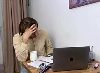 Horny Boss Rips Pantyhose for Pussy Worship!