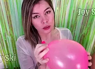 Happy Birthday Cousin! Rubbing Our Fat Curvy Brazilian Asses with Balloons in Lesbian Kiss Fest!