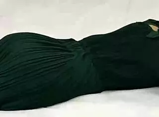 damn 18yo stepsis alone in room i sneaked in fucked her tight pussy!