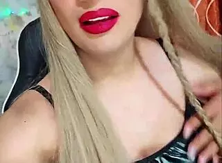 sexy crossdressing trans babe strokes in hot lingerie play