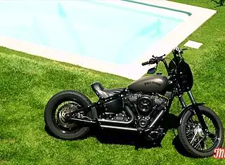 SAMANTHA'S SMALL WAIST MILF BODY CRAVES HARD SEX EVERY TIME!