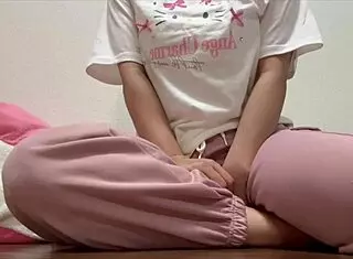 【rural college girl's midnight masturbation】juicy pussy squirts at 3am
