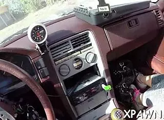 this amateur slut humps hard till she cums rough 😩💦