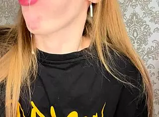 hey vikusik22a, why suck while fingering your curvy redhead ass on cam?