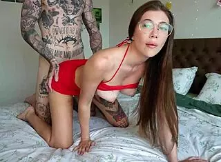 Secretary Offers Juicy Cunt for Intense Devouring Fuck