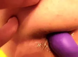 Anal toy vibes deep in ass 😈🍑