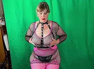 Granny carmen's slutty missionary dp creampie twist