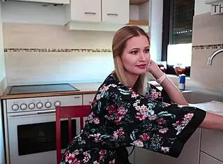 BORING DAY? BLONDE BABE STRIPS BIG TITS FOR WINDOW TOY FUN!