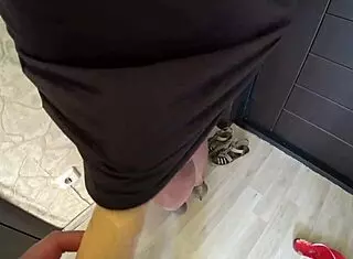 chubby lesbian girlfriend fucks me doggystyle before meeting shakes ass